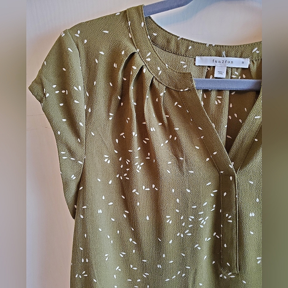 Fun2Fun split neck blouse